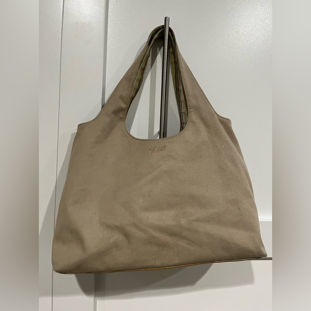Fossil Tan Canvas Shoulder Purse/Bag Dark Tan/ Light Brown Leather Bottom.